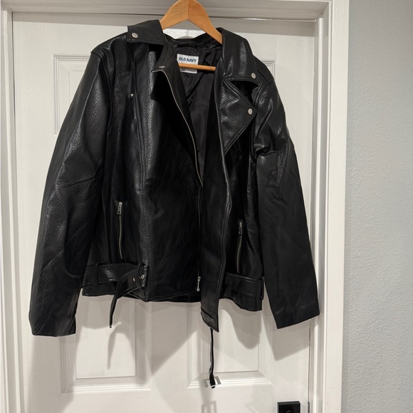 Old Navy Black Faux Leather Jacket - Picture 5 of 7